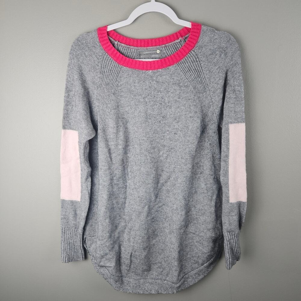 Anthropologie Pullover Pink Neck Line Grey Sweater Size Small
